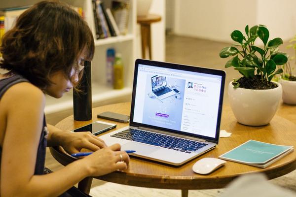 Student in front of a laptop