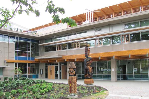 The front entrance to the VIU Cowichan building in Duncan